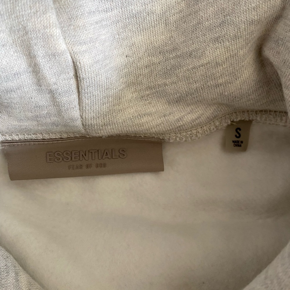 ESSENTIALS FEAR OG GOD LIGHT OATMEAL PULLOVER HOODIE SMALL - Picture 13 of 13